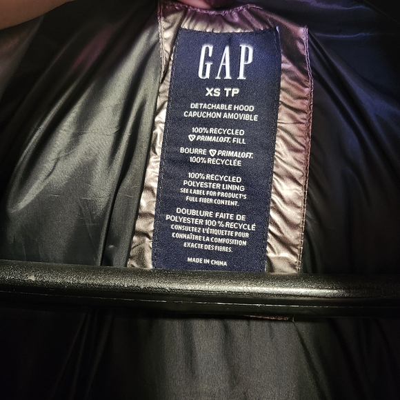 GAP Metallic Cropped Puffer - Picture 2 of 6